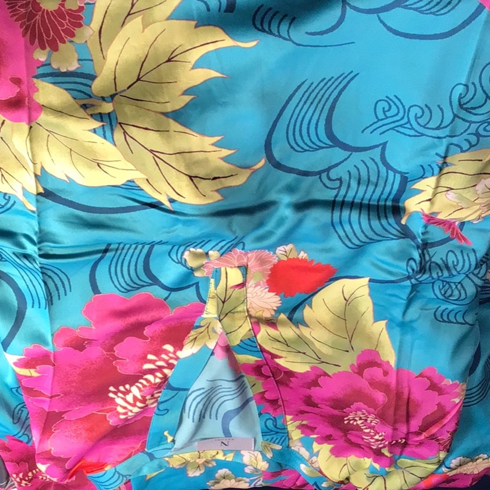 Beautiful Caftan! Two available price each. - Picture 4 of 6